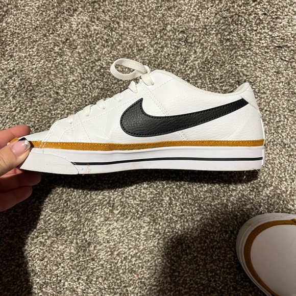 Women’s Nike Sneakers - Picture 5 of 5